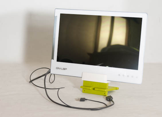 Capsule Review: GeChic's On-Lap 1302 Laptop Monitor